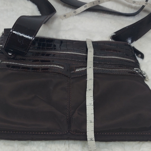 Brighton Brown Messenger Bag with Adjustable Strap and Multi-Functional Design - Picture 9 of 9